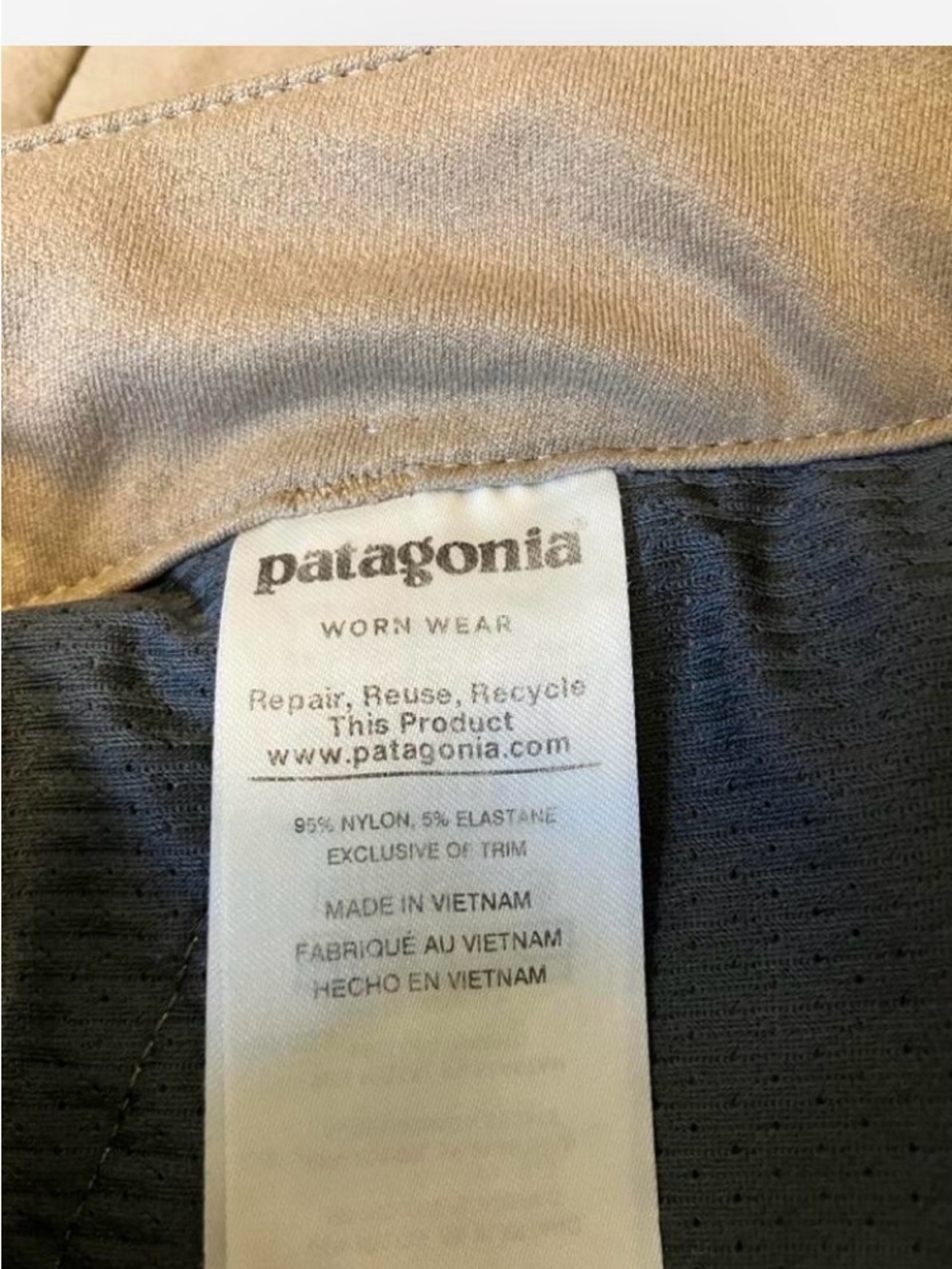 Patagonia Men's Tan Hybrid Shorts with Zip Pocket Adjustable Waist Size 33 - Picture 7 of 8